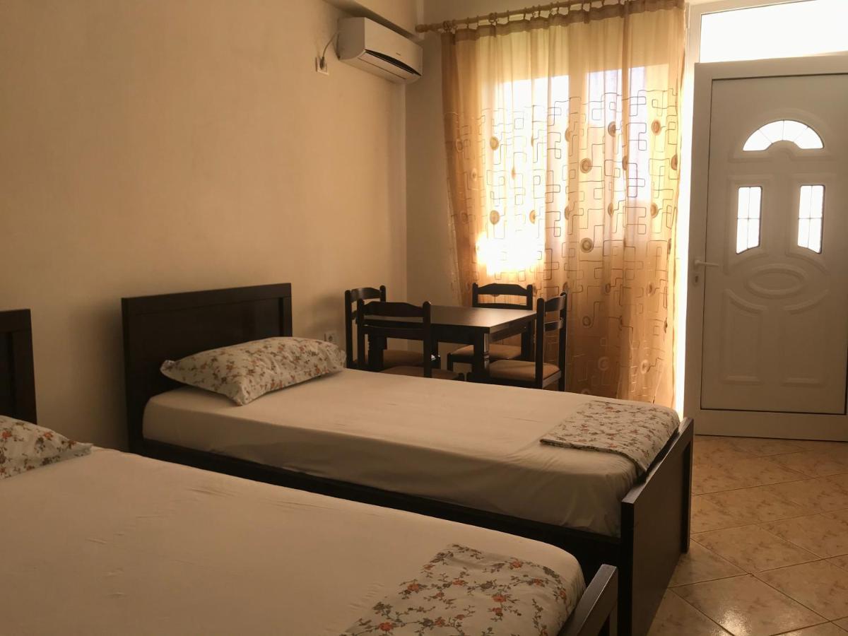 Guesthouse Flamur Ксамил Экстерьер фото
