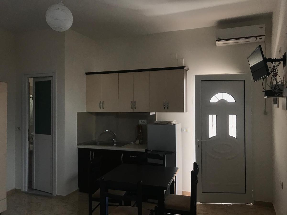 Guesthouse Flamur Ксамил Экстерьер фото