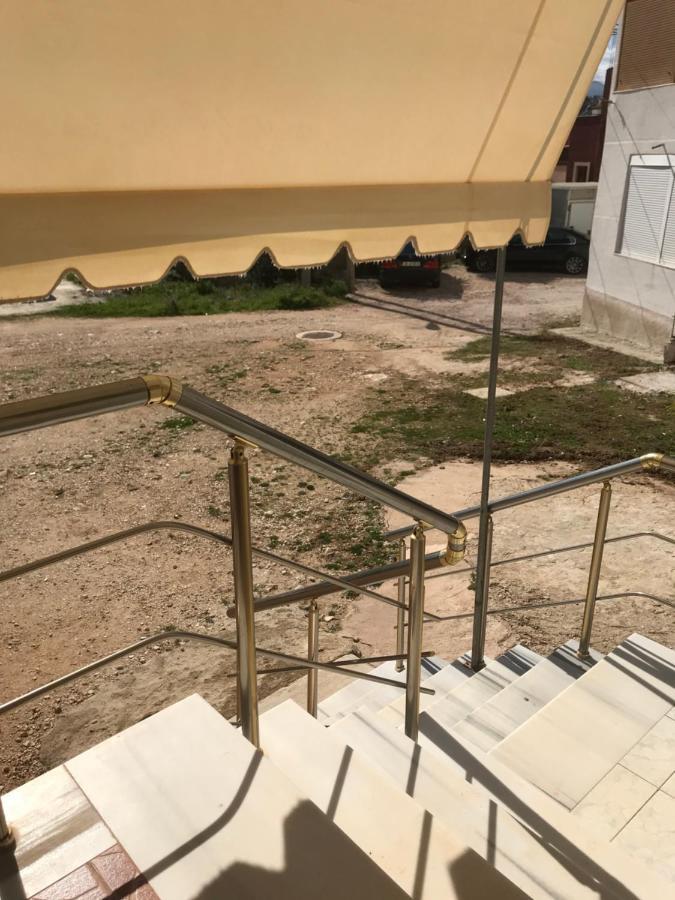Guesthouse Flamur Ксамил Экстерьер фото